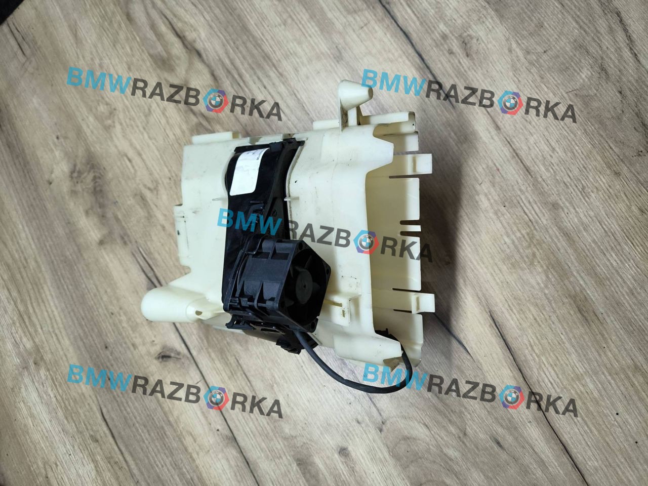 корпус эбу BMW X5 M E70 2010, 4.4 л., S63 B44 A, бензин, АКПП, внедорожник 5 дв., 7555172, 7555174
