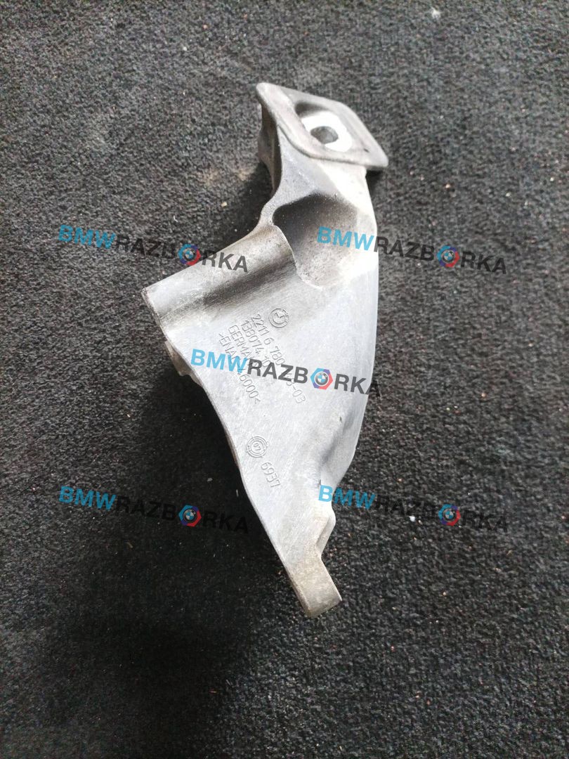 кронштейн двигателя BMW X5 M E70 2010, 4.4 л., S63 B44 A, бензин, АКПП, внедорожник 5 дв., 6780148, 22116780148