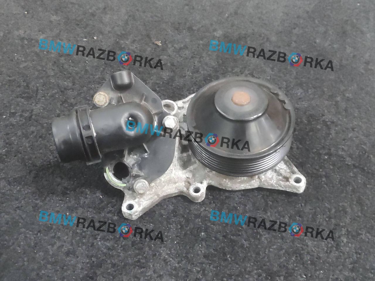 помпа BMW X5 F15 2014, 4.0 л., дизель, АКПП, черный, внедорожник 5 дв., 8507326