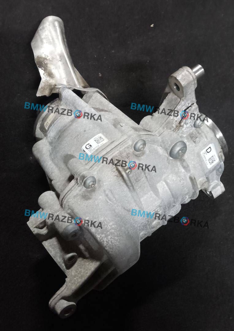 раздаточная коробка BMW 1 серия F40 2020, 2.0 л., B48A20E, бензин, АКПП, белый, хетчбэк 5 дв., полный привод, 7934642