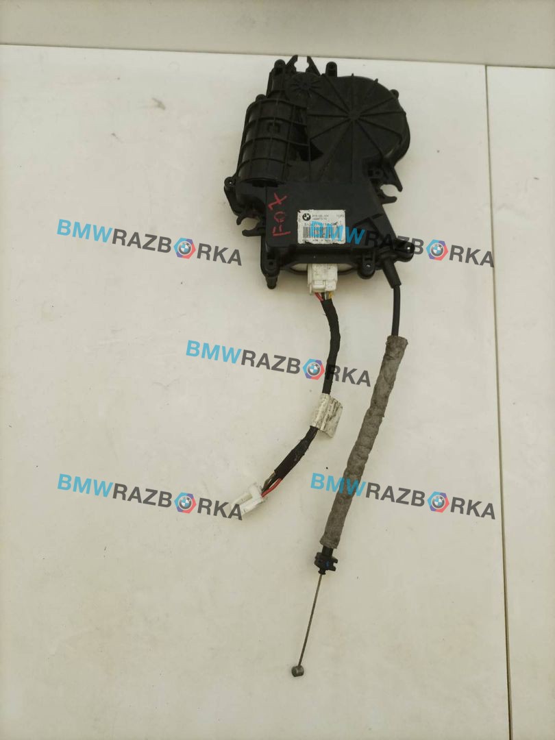 активатор замка багажника BMW 5 серия F07/F10/F11 2011, 4.4 л., i, N63 B44 B, бензин, АКПП, хетчбэк 5 дв., задний привод, 51247155158