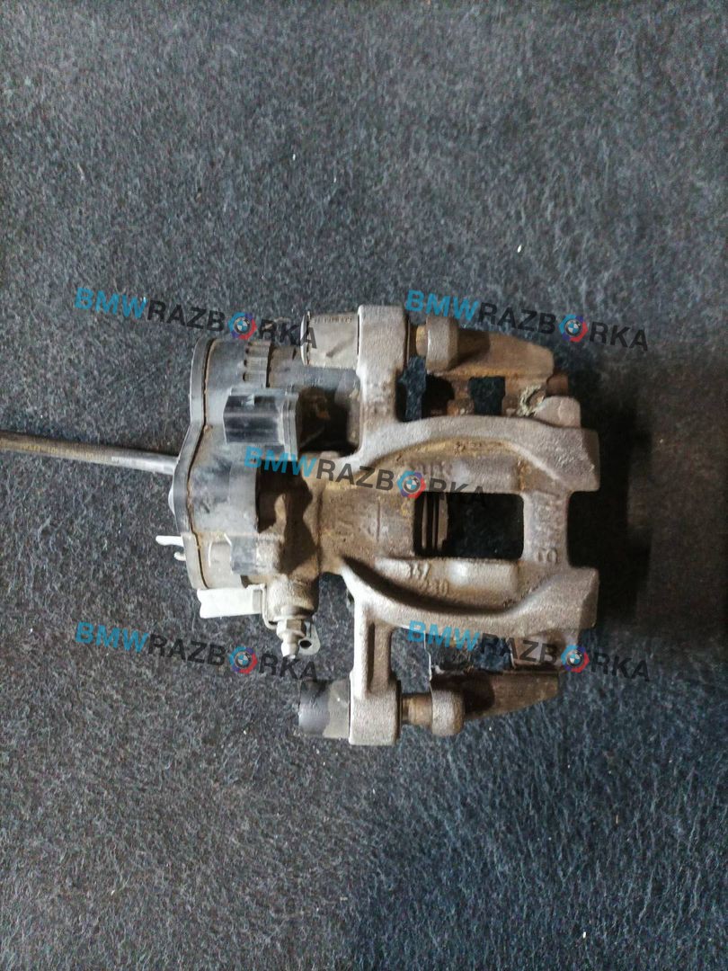 суппорт задний правый BMW i3 L01 I01 2016, бензин, электро, a300, задний привод