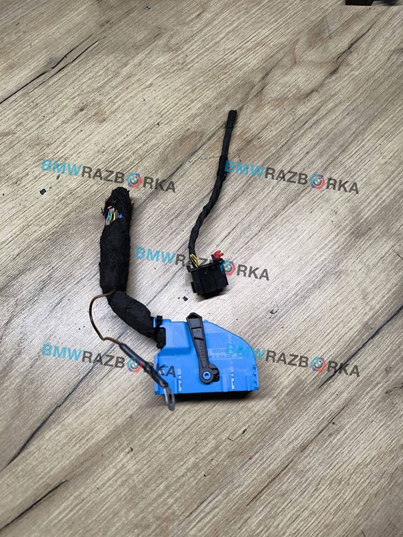 разъем (фишка) проводки BMW X1 F48 [рестайлинг] F48 2019, 1.5 л., бензин, 6МКПП, a300, внедорожник 5 дв., передний привод, правый руль, 9205209, 9208202