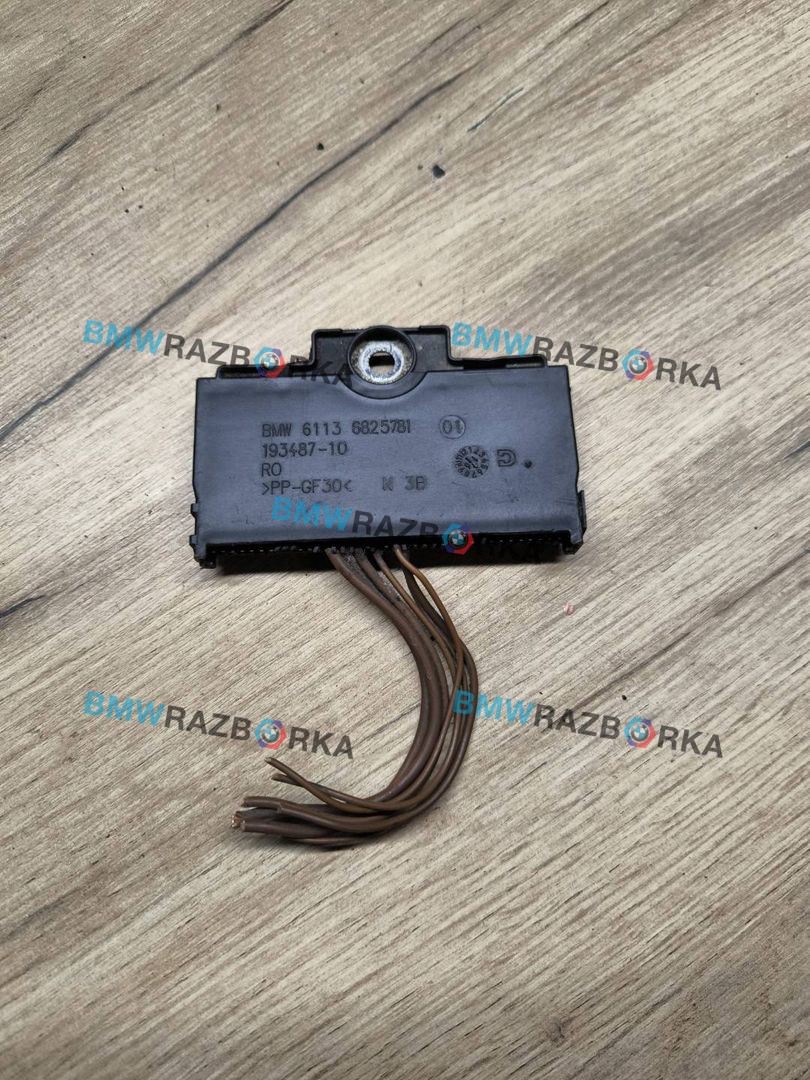 клеммник BMW 3 серия G20 2022, 3.0 л., B58B30, бензин, АКПП, c3z, седан, полный привод, правый руль, 6825781, 61136825781