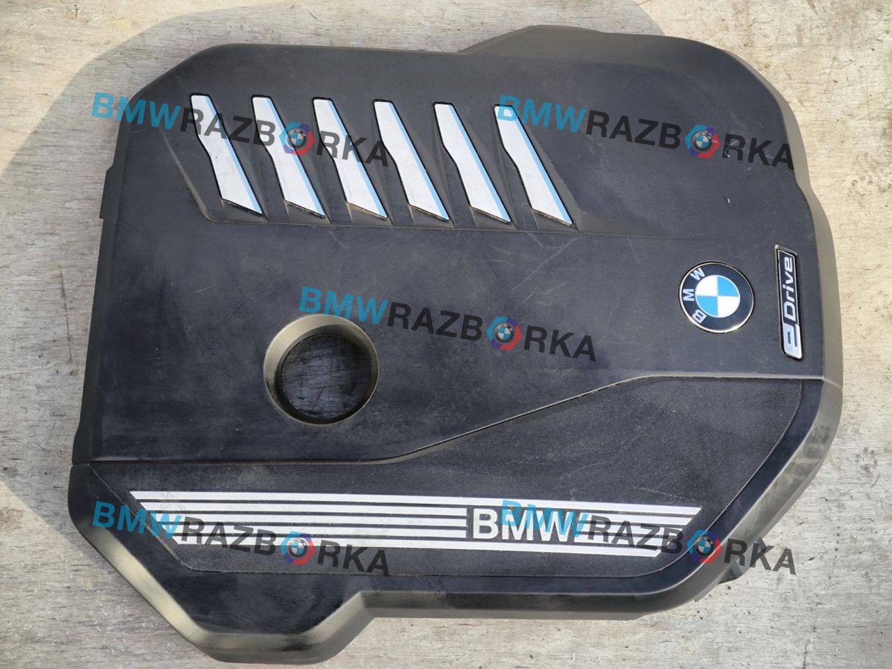 декоративная крышка двигателя BMW X5 G05 2021, 4.0 л., B58B30C, гибрид, АКПП, 475 black-sapphire metallic, внедорожник 5 дв., полный привод, 11148740595, 8740595
