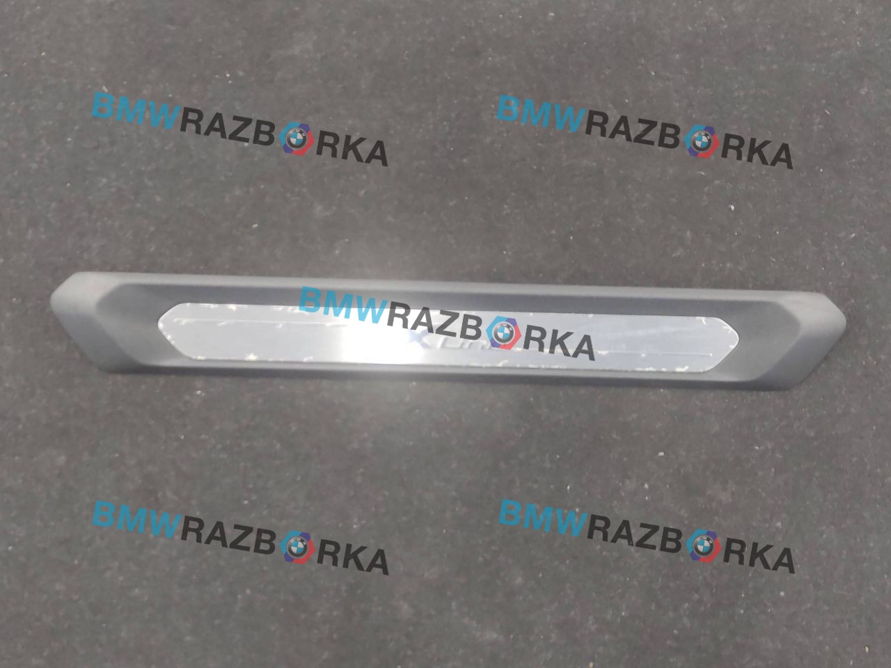 накладка на порог внутренняя BMW X3 G01 2019, 2.0 л., B46 B20 B, бензин, АКПП, 668, внедорожник 5 дв., задний привод, 7393397