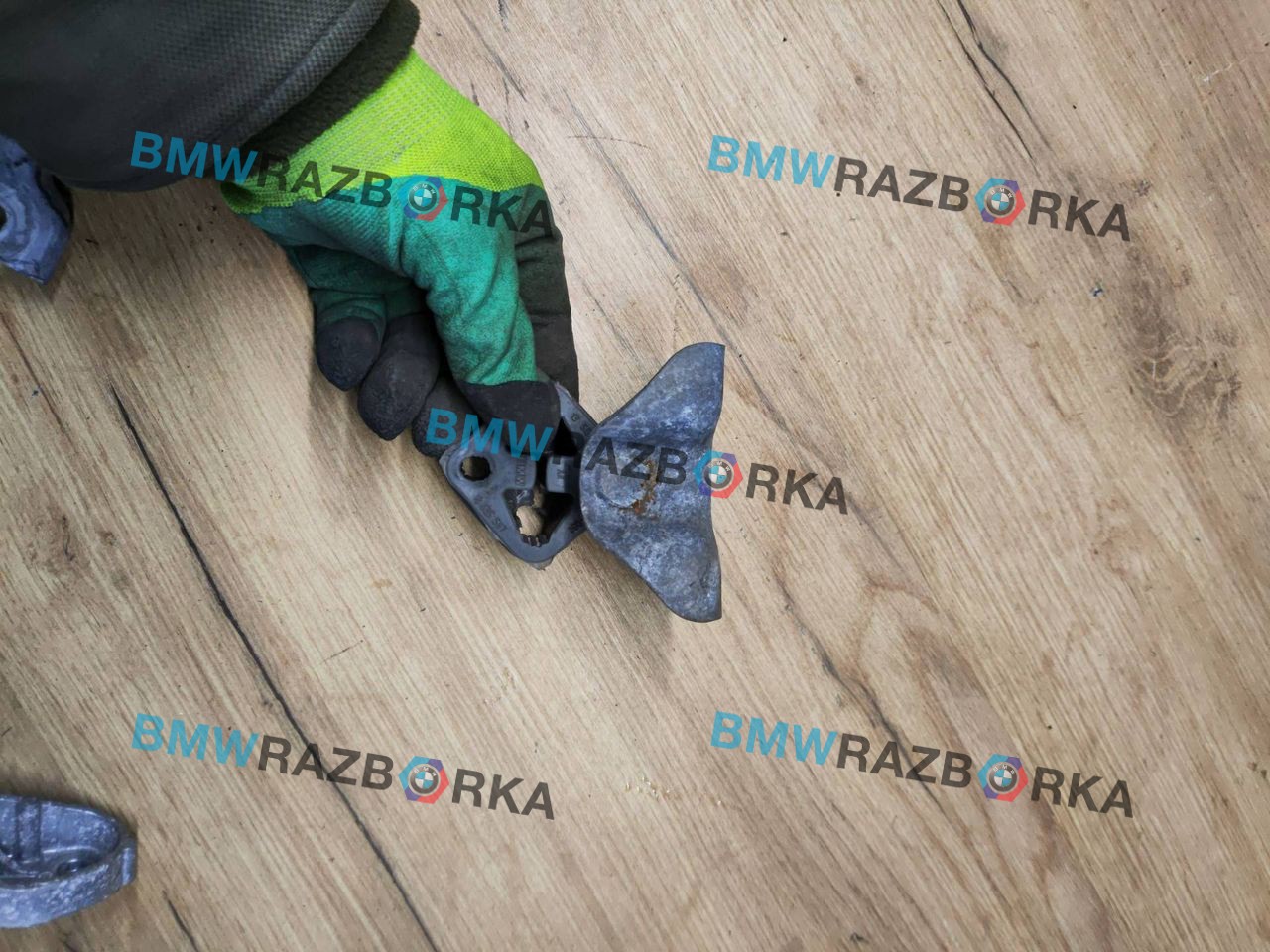 кронштейн глушителя BMW Z4 G29 2020, 2.0 л., B48 B20 B, бензин, АКПП, san francisco rot metallic (c34), родстер, задний привод, 8635586, 8635587