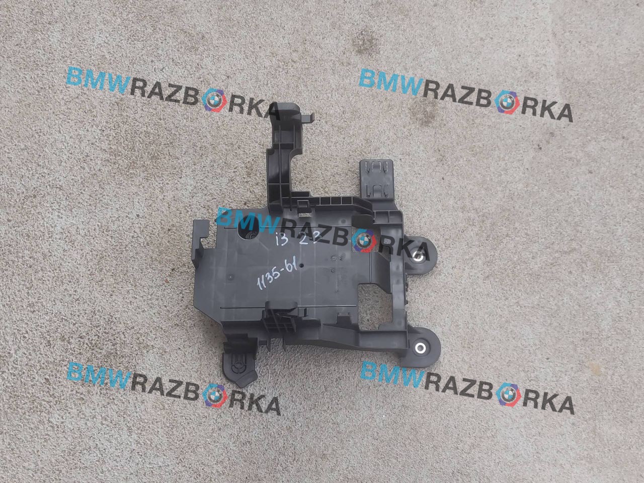 крепление аккумулятора BMW i3 L01 I01 2016, бензин, электро, a300, задний привод, 9281981