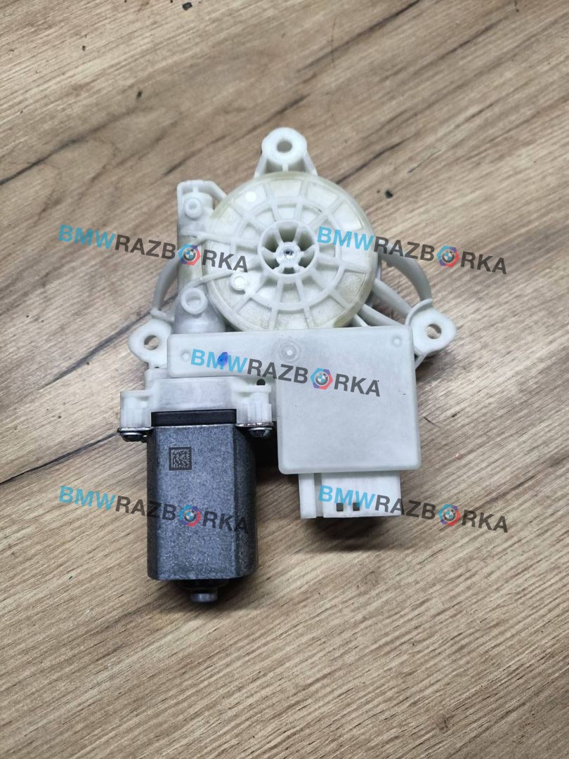 моторчик стеклоподъемника задний правый BMW X5 G05 2021, 4.0 л., B58B30C, гибрид, АКПП, 475 black-sapphire metallic, внедорожник 5 дв., полный привод, 9450072, 61359450072
