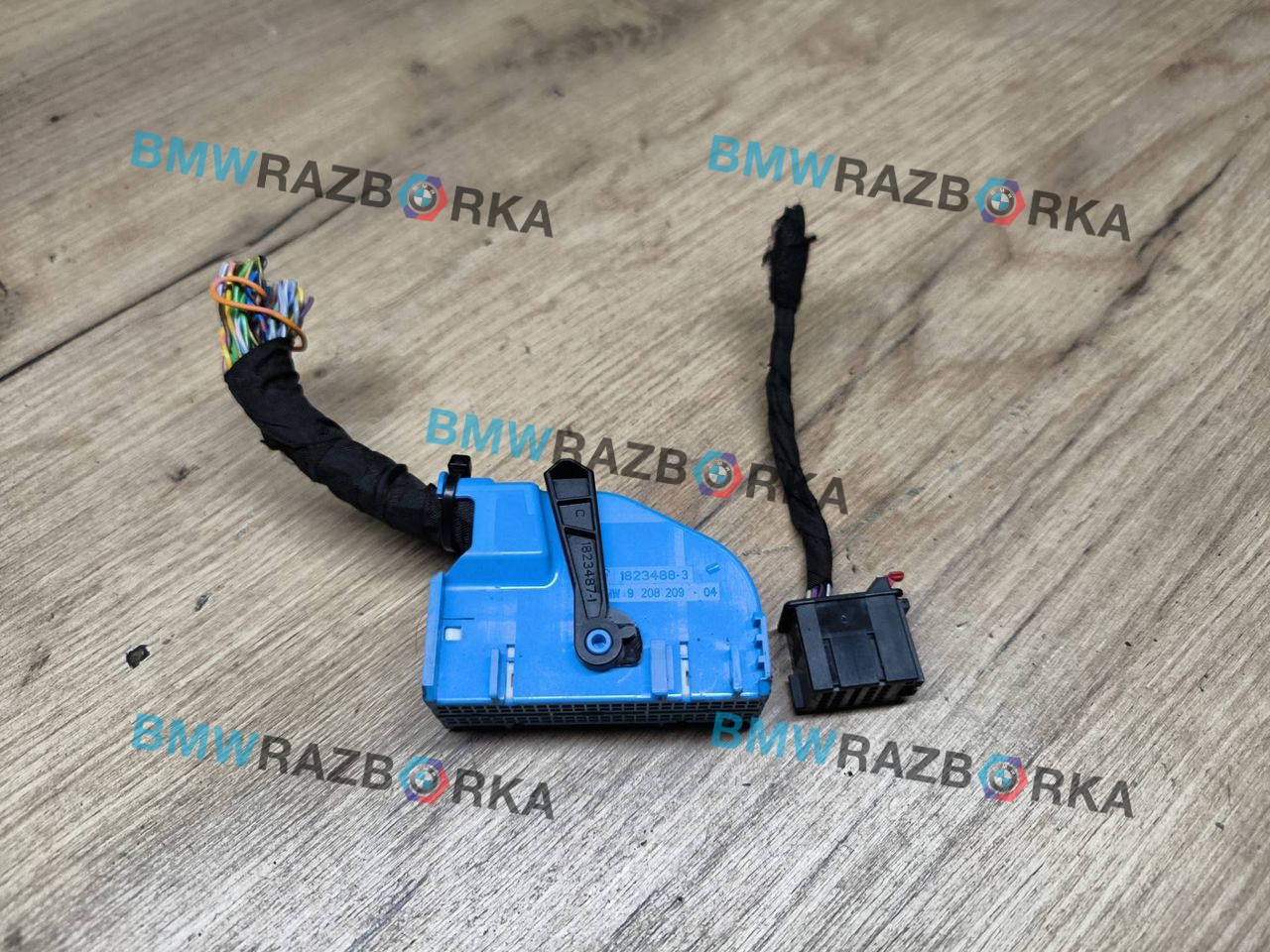 разъем (фишка) проводки BMW X1 F48 [рестайлинг] F48 2021, 1.5 л., гибрид, внедорожник 5 дв., 9208202, 9208209