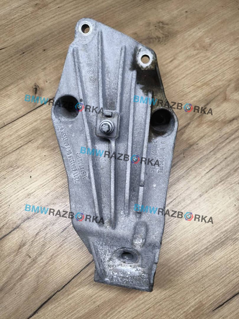 кронштейн двигателя BMW X4 M F98 2021, 3.0 л., S58B30A, бензин, АКПП, donington grau (c28), внедорожник 5 дв., полный привод, 6861559, 6861555, 22116861559