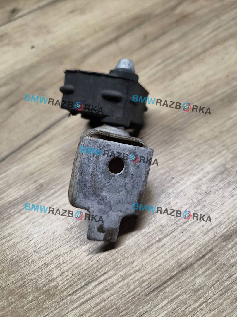 кронштейн глушителя Mini Countryman 2 поколение [рестайлинг] F60 2021, 1.5 л., B38 A15 A, бензин, МКПП, b71, передний привод, 7616850