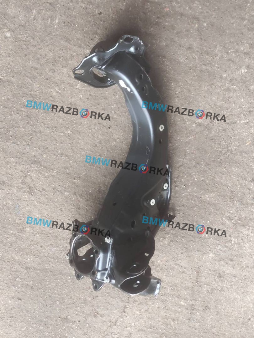 кулак задний правый BMW X1 U11 2023, 2.0 л., бензин, АКПП, 475, внедорожник 5 дв., полный привод, 6894210, 6896992