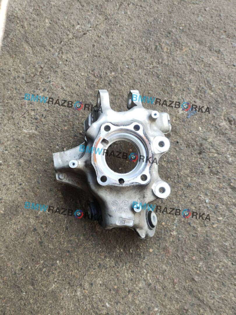 кулак задний правый BMW M8 F91/92 F93 2020, 4.4 л., S63 B44 B, бензин, АКПП, седан, полный привод, 8073972