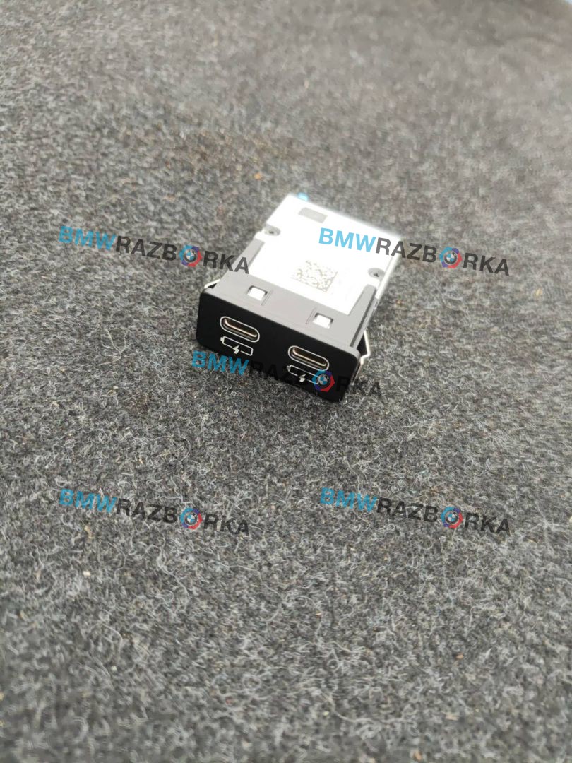 разъем AUX / USB BMW M8 F91/92 F93 2020, 4.4 л., S63 B44 B, бензин, АКПП, седан, полный привод, 8711938, 84108711938