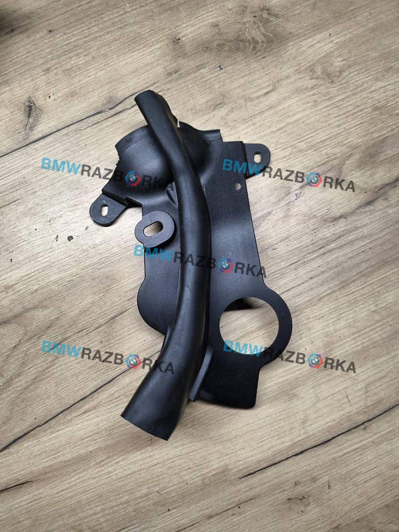 уплотнитель подкапотного пространства BMW M8 F91/92 F93 2020, 4.4 л., S63 B44 B, бензин, АКПП, седан, полный привод, 7349601