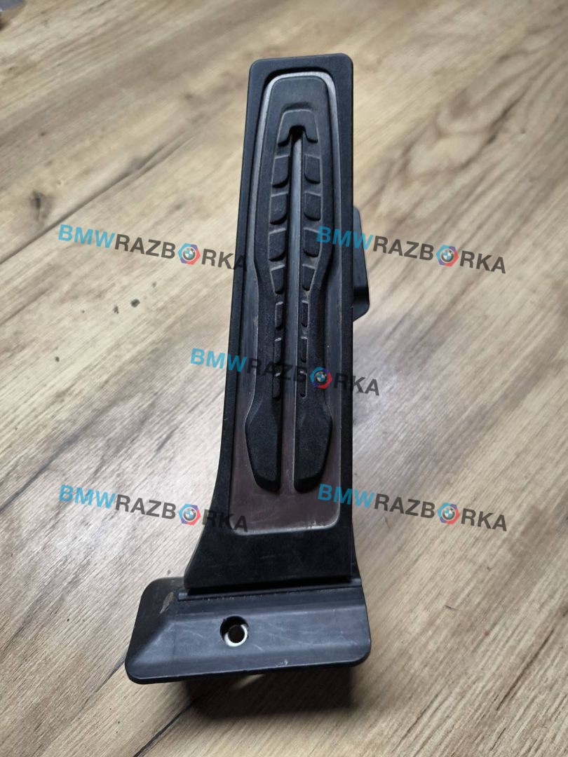 педаль BMW 8 серия G14/G15 G15 2019, 5.0 л., N63B44D, бензин, 416, купе, полный привод, 35426871053, 6871053
