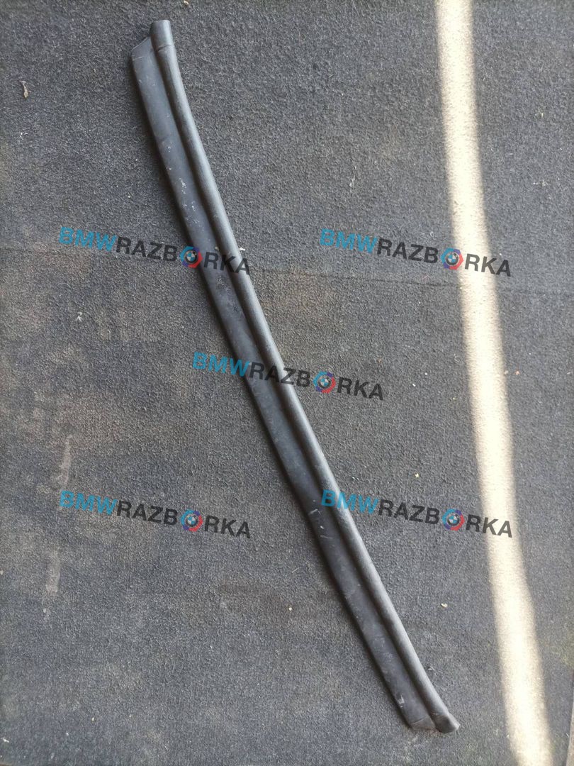 уплотнитель подкапотного пространства BMW 7 серия F01/F02 F01 2009, 3.0 л., N57 D30 A, дизель, АКПП, задний привод, 51767199435