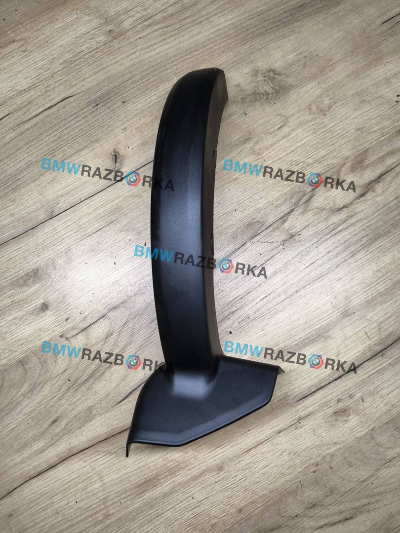накладка петли багажника правая BMW M8 F91/92 F93 2020, 4.4 л., S63 B44 B, бензин, АКПП, седан, полный привод, 7453776
