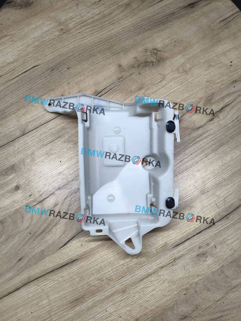 кронштейн блока управления BMW M8 F91/92 F93 2020, 4.4 л., S63 B44 B, бензин, АКПП, седан, полный привод, 6816399, 61136816399