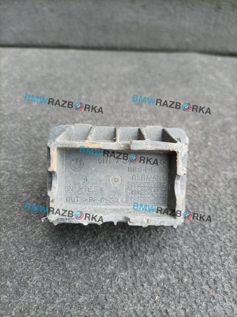 опора под домкрат (поддомкратная подушка) BMW 6 серия F06/F12/F13 F13 2012, 4.0 л., дизель, a82, купе, задний привод, 51717042974