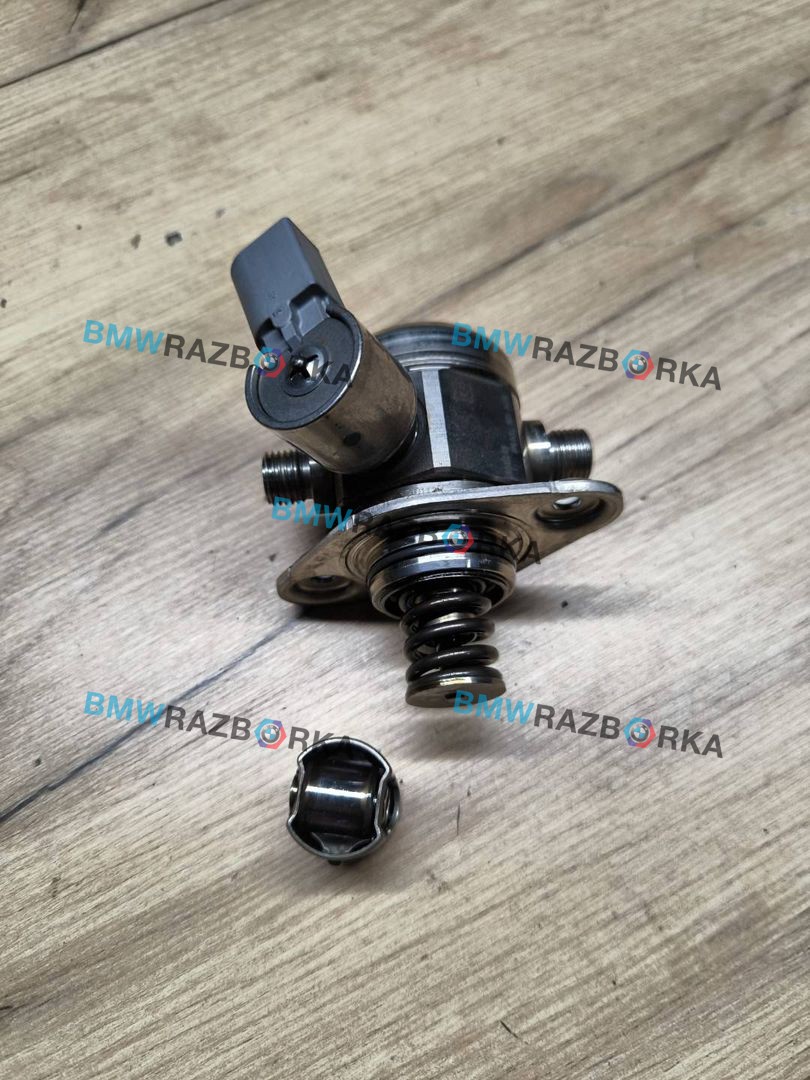 ТНВД BMW 3 серия F30/F31/F34 F30 2012, 3.5 л., i, бензин, АКПП, седан, задний привод, 7610761