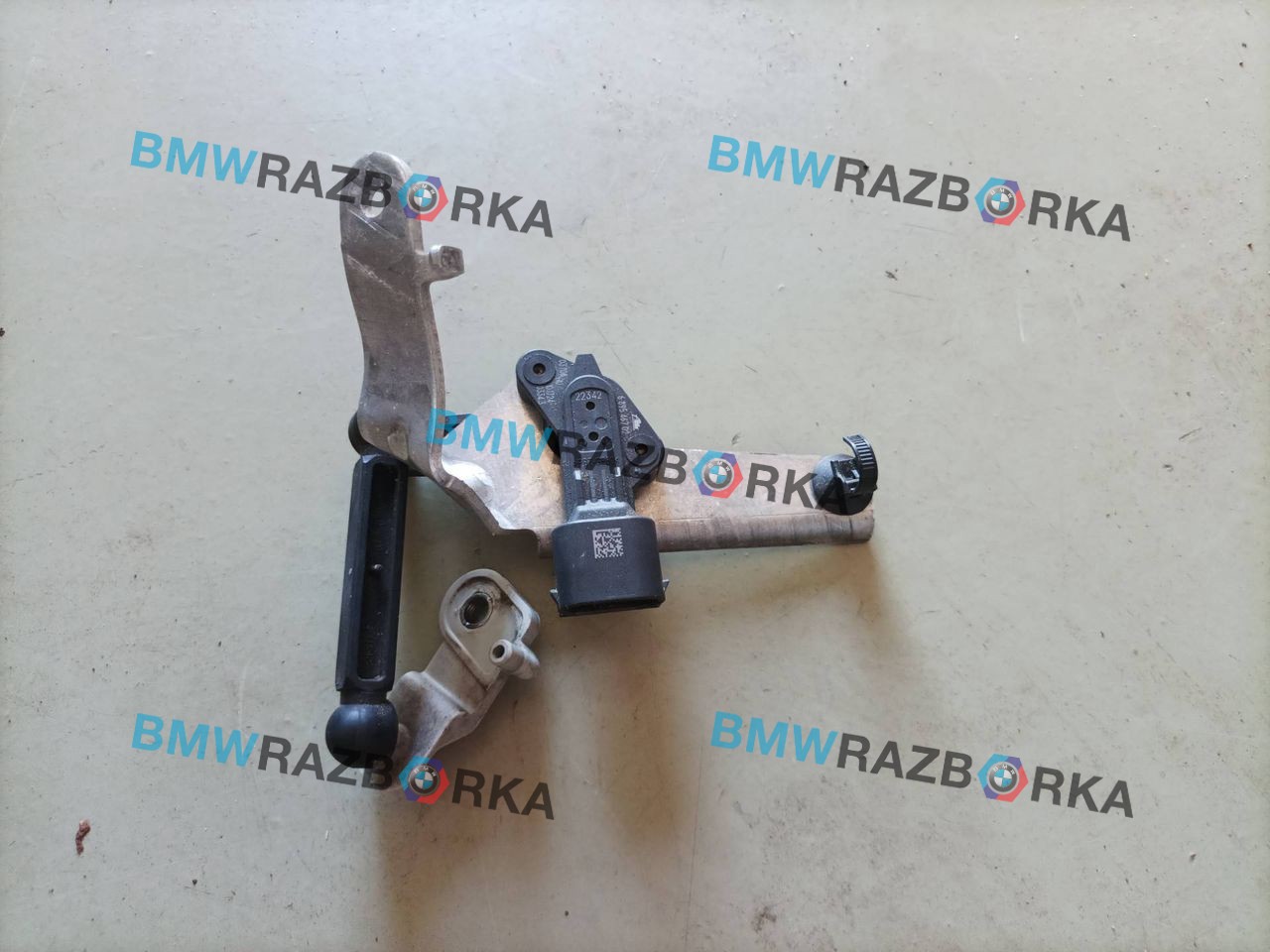 датчик дорожного просвета BMW XM G09 G09 2023, 4.4 л., S68B44, бензин, электро, АКПП, 475, внедорожник 5 дв., полный привод, 6895467