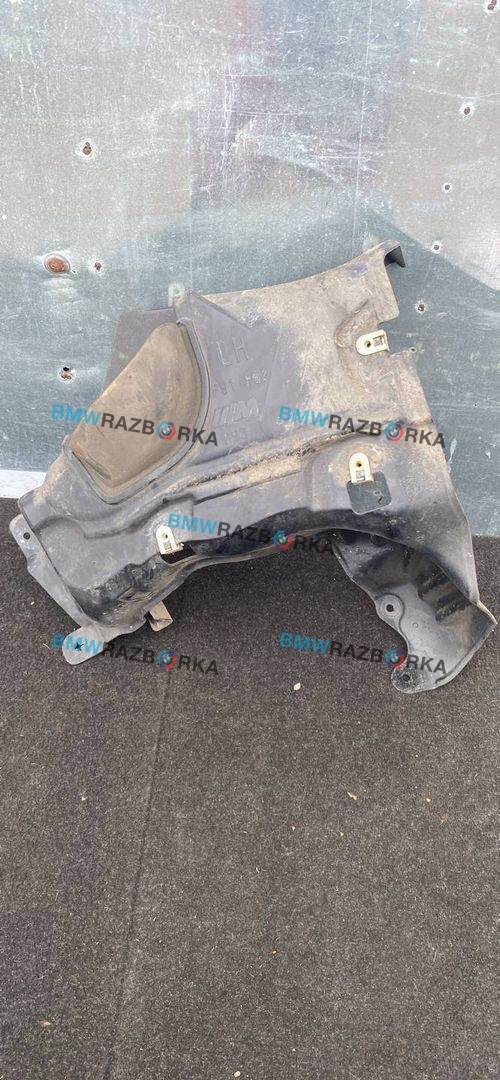защита днища BMW M8 F91/92 F93 2020, 4.4 л., S63 B44 B, бензин, АКПП, седан, полный привод, 51758079995, 8079995