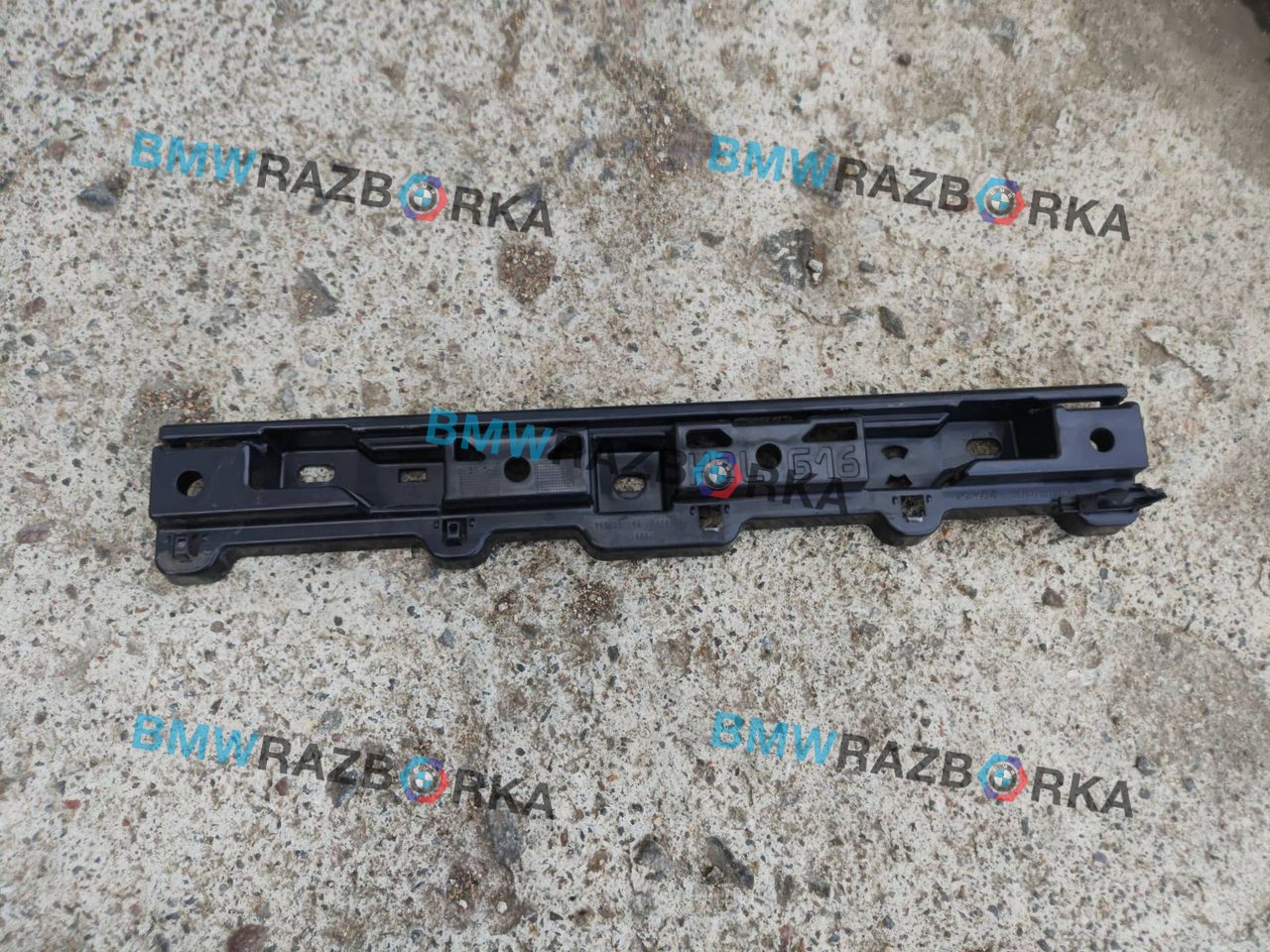 Кронштейн крепления порога BMW M8 F91/92 F93 2020, 4.4 л., S63 B44 B, бензин, АКПП, седан, полный привод, 51777497691, 7497691