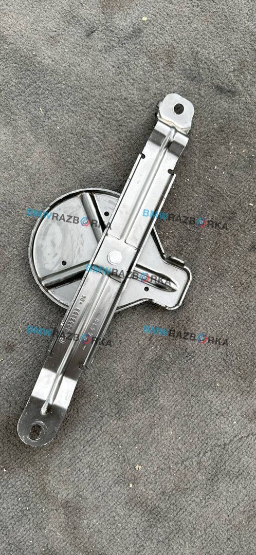 крепление аккумулятора BMW M8 F91/92 F93 2020, 4.4 л., S63 B44 B, бензин, АКПП, седан, полный привод, 9835101