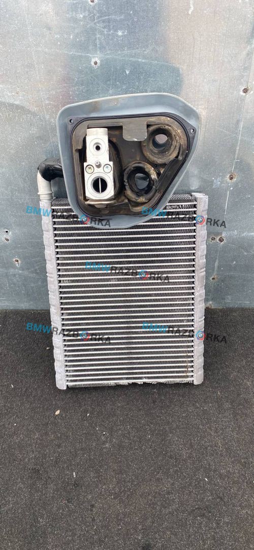 испаритель кондиционера BMW M8 F91/92 F93 2020, 4.4 л., S63 B44 B, бензин, АКПП, седан, полный привод, 9361707