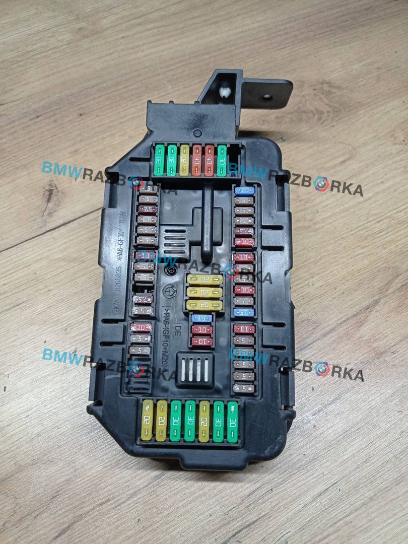 блок предохранителей BMW X5 F15 2015, 3.0 л., N57 D30 A, дизель, a96, внедорожник 5 дв., полный привод, 9360371, 9265835