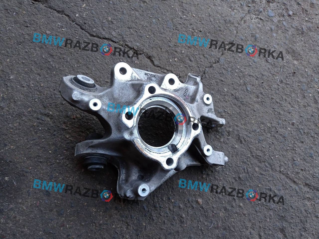 кулак задний левый BMW X3 G01 2020, 2.0 л., B47 D20 B, дизель, АКПП, 416, внедорожник 5 дв., полный привод, 6871029