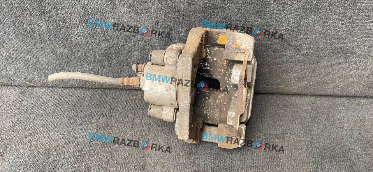 суппорт задний левый BMW X5 F15 2014, 4.0 л., дизель, АКПП, rubinschwarz metallic (x03), внедорожник 5 дв., полный привод