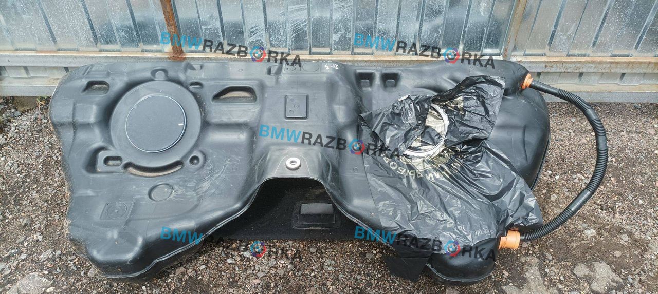 бак топливный BMW M8 F91/92 F93 2020, 4.4 л., S63 B44 B, бензин, АКПП, седан, полный привод, 8090708
