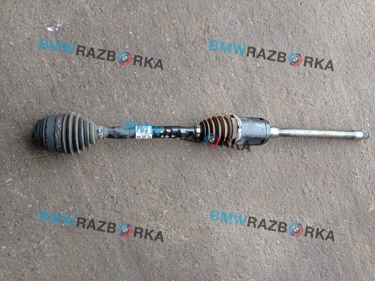 полуось передняя правая (приводной вал, ШРУС) BMW X5 G05 2021, 3.0 л., гибрид, АКПП, c27, внедорожник 5 дв., полный привод, 8486202, 31608486202