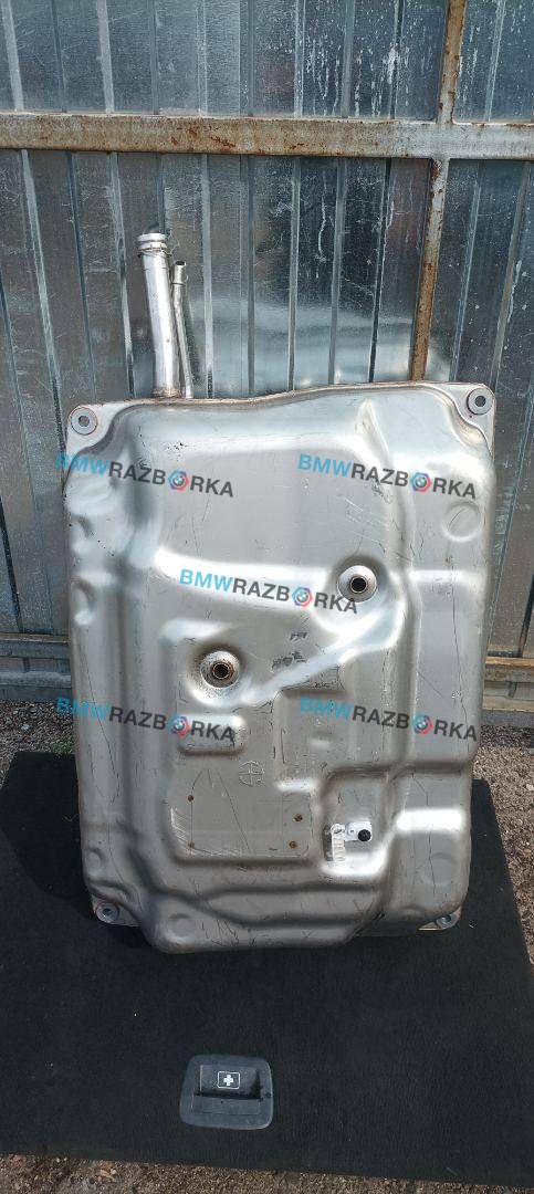 бак топливный BMW X5 G05 2021, 3.0 л., гибрид, АКПП, c27, внедорожник 5 дв., полный привод, 9884479