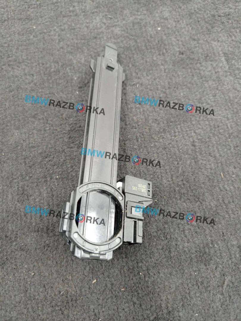 петля бардачка BMW X5 G05 2021, 3.0 л., гибрид, АКПП, c27, внедорожник 5 дв., полный привод, 9472101