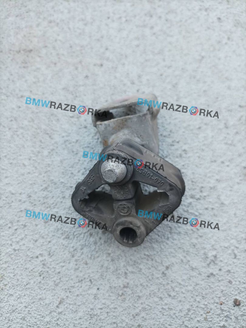 кронштейн глушителя BMW 1 серия F40 2020, 2.0 л., B48A20E, бензин, c3n, полный привод, 7616850