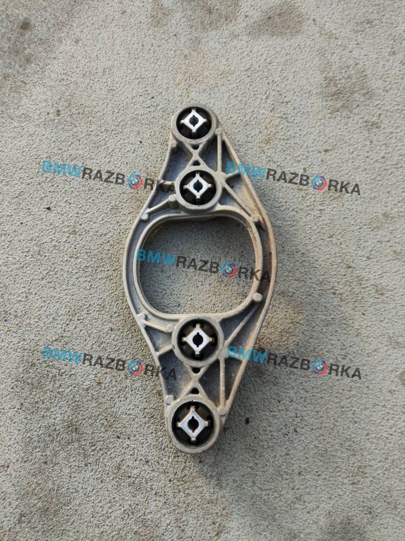 кронштейн редуктора BMW M4 G82/G83 G82 2022, 3.0 л., S58B30A, бензин, c4p, купе, задний привод, 8090205