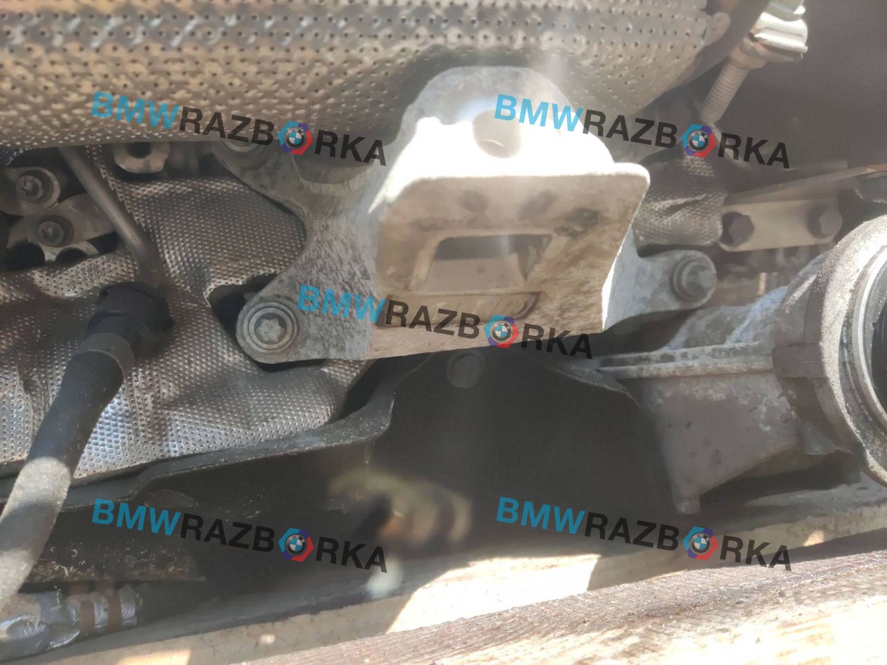 кронштейн двигателя BMW X5 G05 2019, 5.0 л., дизель, АКПП, 475, внедорожник 5 дв., полный привод, правый руль