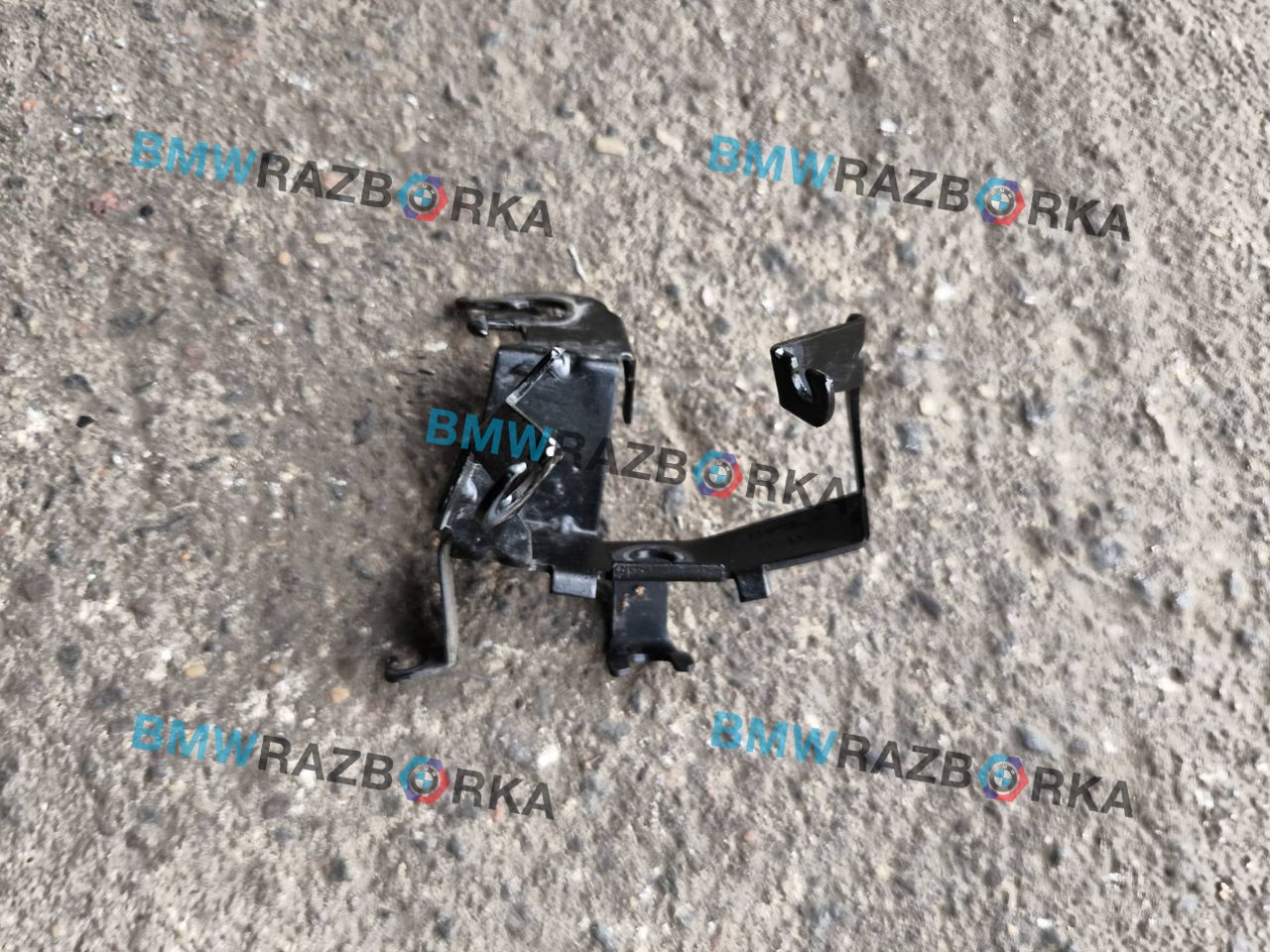 держатель тормозного шланга BMW M4 G82/G83 G82 2022, 3.0 л., S58B30A, бензин, купе, 8095703