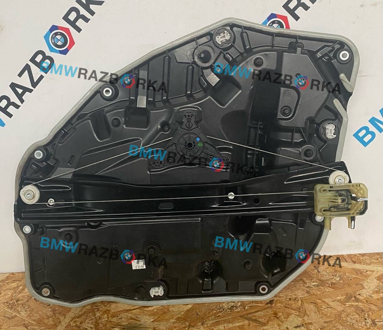 стеклоподъемник задний правый BMW X5 G05 2019, 5.0 л., дизель, АКПП, 475, внедорожник 5 дв., полный привод, правый руль, 9479296