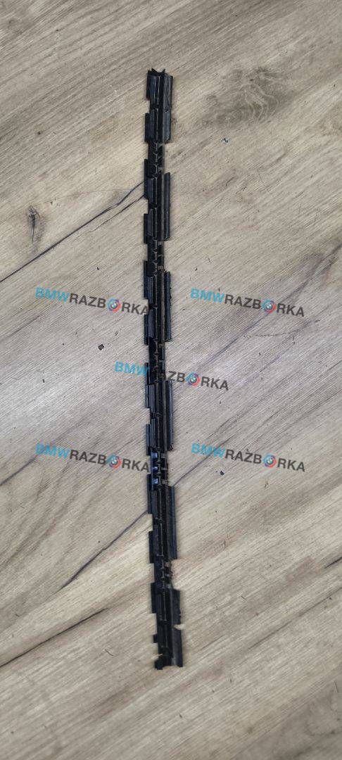 молдинг стекла Mini Countryman 2 поколение [рестайлинг] F60 2021, 1.5 л., B38 A15 A, бензин, МКПП, b71, передний привод, 7390176, 51377390176