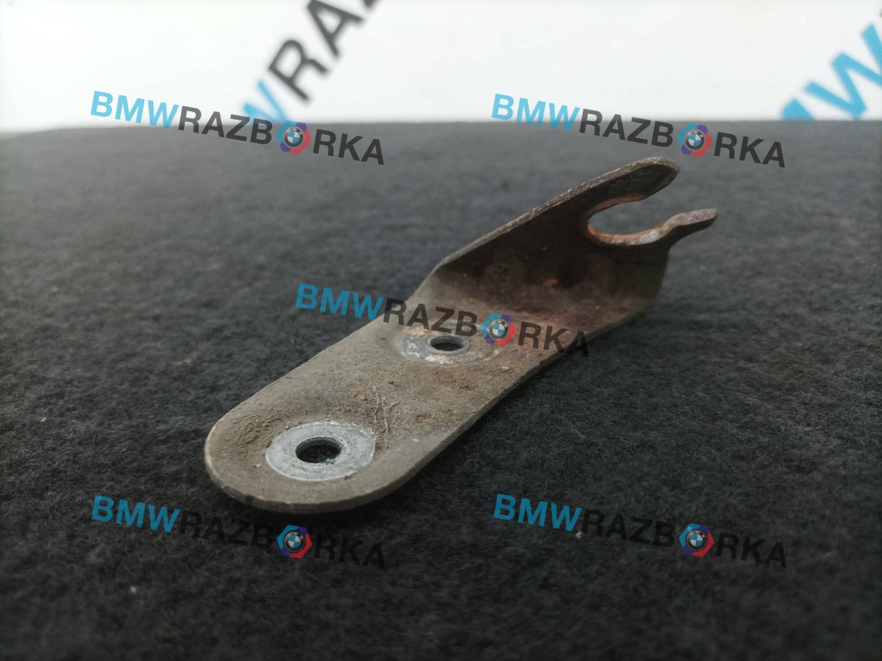 держатель тормозного шланга BMW X5 G05 2019, 5.0 л., дизель, АКПП, 475, внедорожник 5 дв., полный привод, правый руль, 6876371