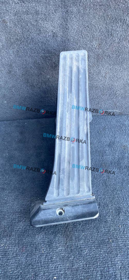 педаль BMW X5 F15 2014, 4.0 л., дизель, АКПП, rubinschwarz metallic (x03), внедорожник 5 дв., полный привод, 35426853175, 6853175