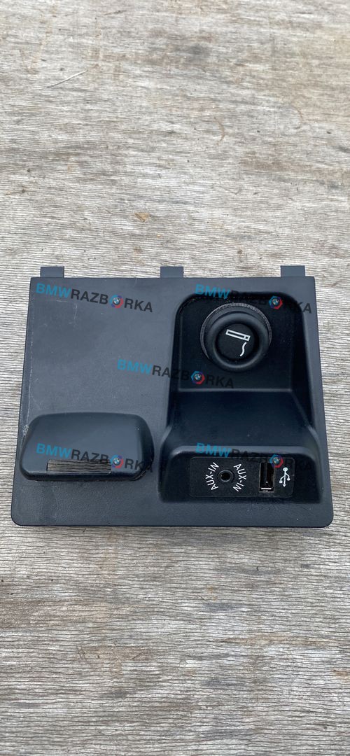 разъем AUX / USB BMW X5 F15 2014, 4.0 л., дизель, АКПП, rubinschwarz metallic (x03), внедорожник 5 дв., полный привод, 9266607