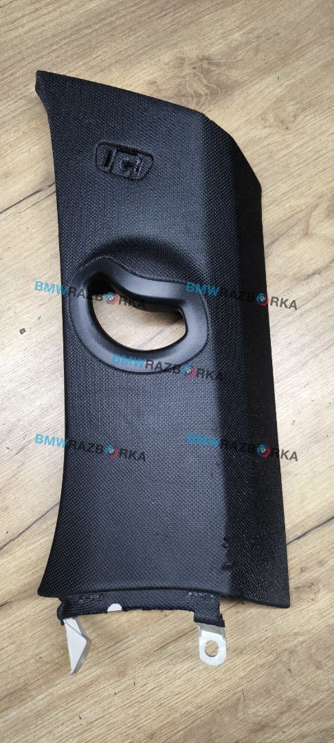 обшивка стойки центральной правой BMW X5 G05 2021, 4.0 л., B58B30C, гибрид, АКПП, 475 black-sapphire metallic, внедорожник 5 дв., полный привод, 5A0D9D4