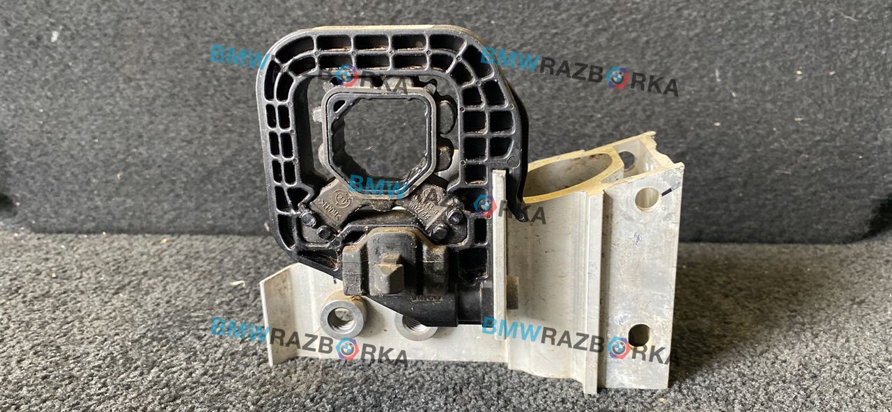 кронштейн радиатора BMW 4 серия G22/G23 G22 2021, 2.0 л., B48 B20 B, бензин, АКПП, c31, купе, задний привод, 9895624, 7422234