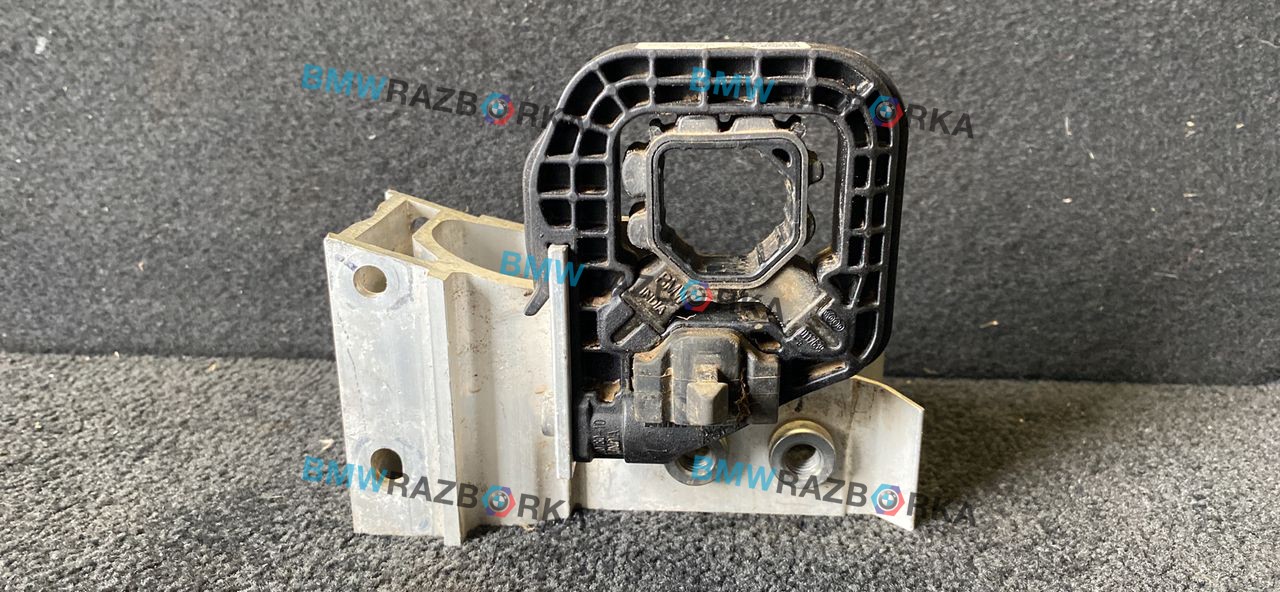 кронштейн радиатора BMW 4 серия G22/G23 G22 2021, 2.0 л., B48 B20 B, бензин, АКПП, c31, купе, задний привод, 9895623, 7422233
